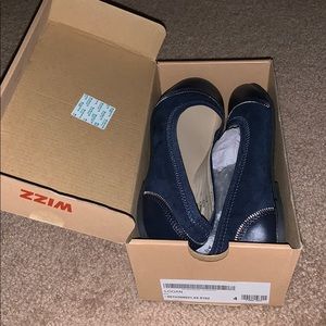 Kids shoe size 4